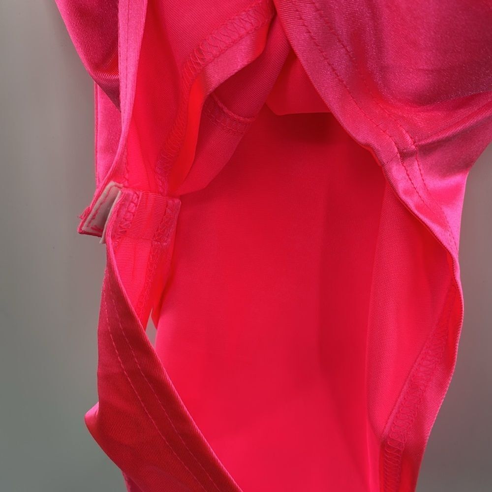 3For$20 Hot Pink Satin Bodysuit NWOT size Large - Picture 2 of 5